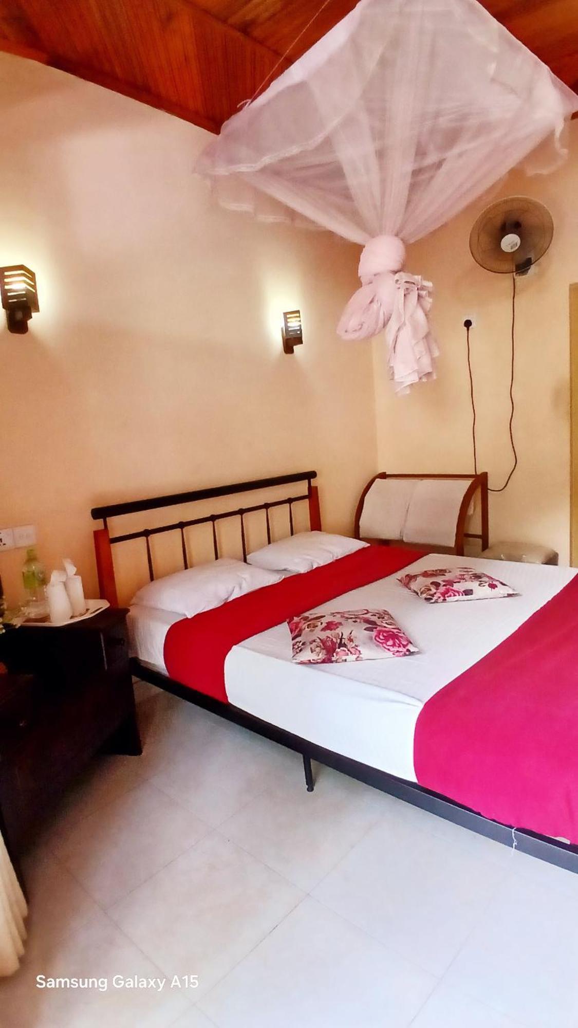 Jasmine Garden Inn Ella Extérieur photo